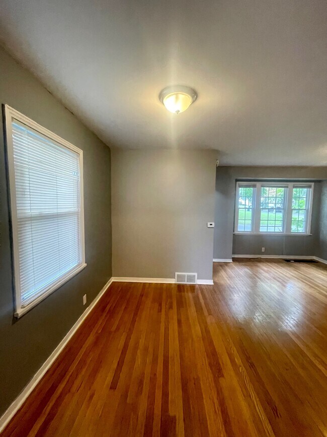 Photo - 151 Eastmoreland Dr Unit 1