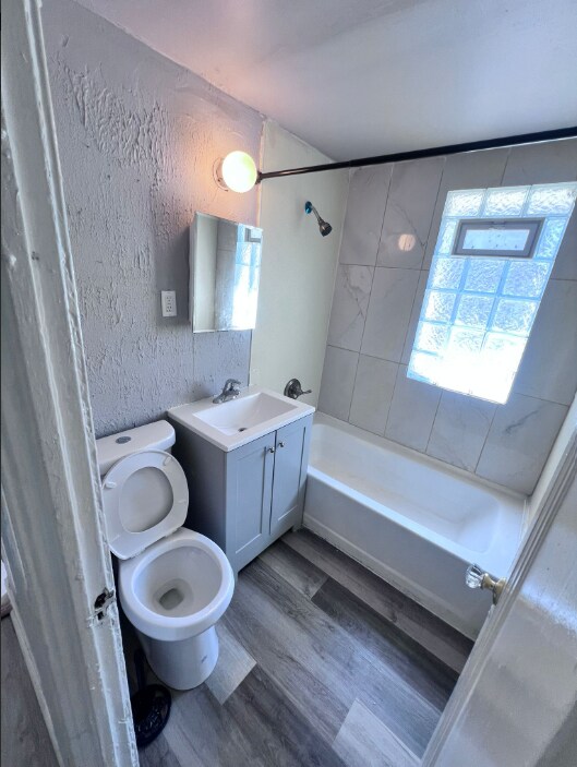 Photo - 848 Linn Dr Unit 2