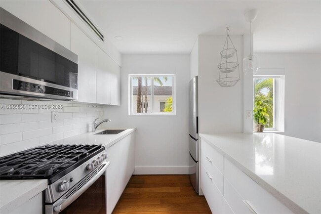 Photo - 741 6th St Unit 202-W