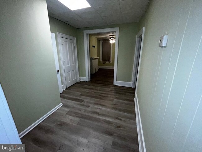 Building Photo - 2445 N Bancroft St Rental
