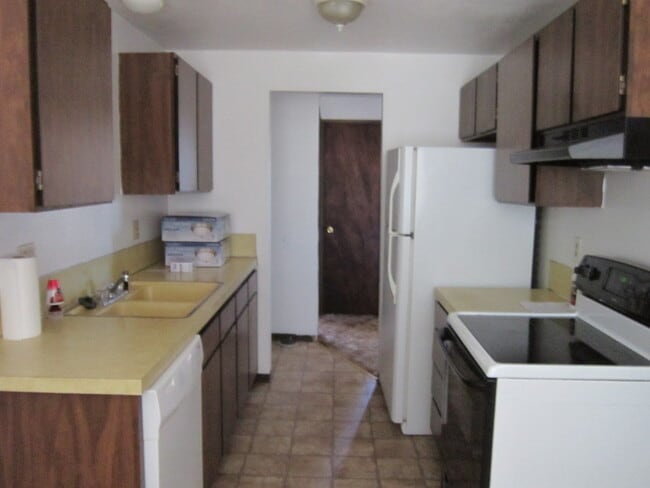 Photo - 626 Van Ness St