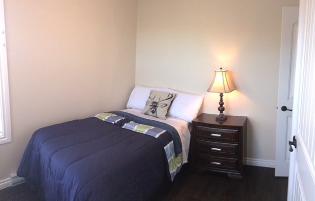 Photo - 8328-8387 87 Ave