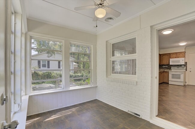 Photo - 121 Marshdale Ave SW