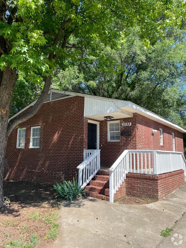 Building Photo - 1133 Waughtown St Rental