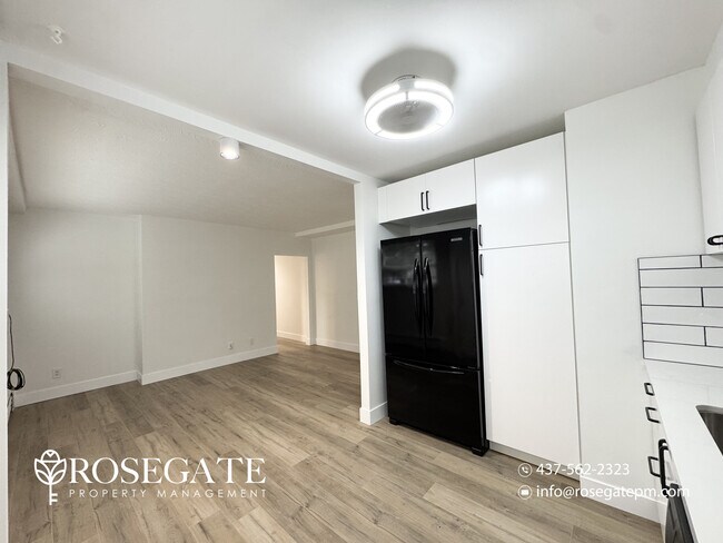 Photo - 2-Bedroom Apartment with Large Outdoor Space – Pet Friendly – Etobicoke Unité 1