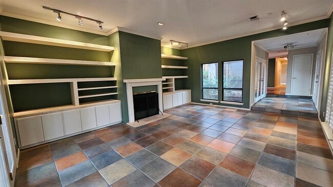 Photo - 4902 Westview Dr