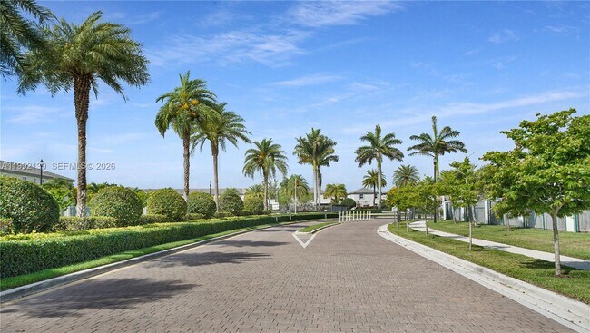 Photo - 2676 SE 12th St