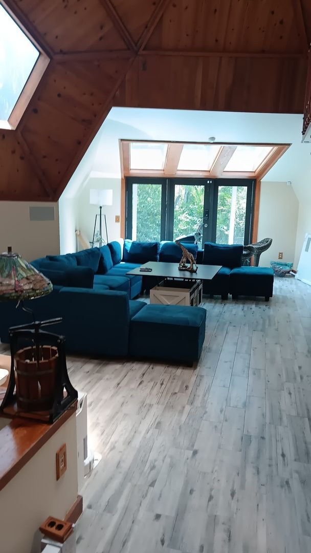 Photo - 8694 Pioneer Rd