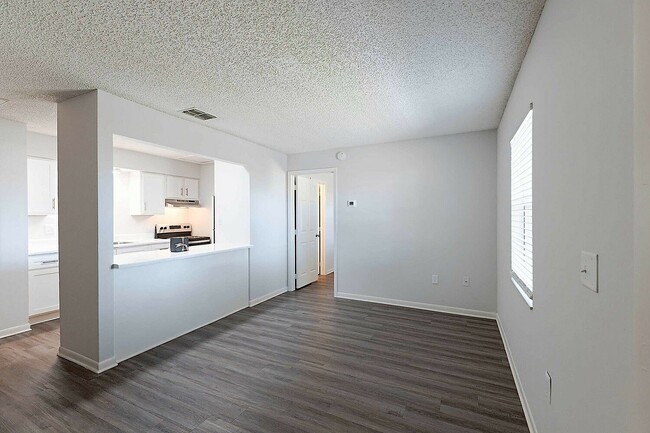 APT3_4979_Web_Final - Topaz Retreat