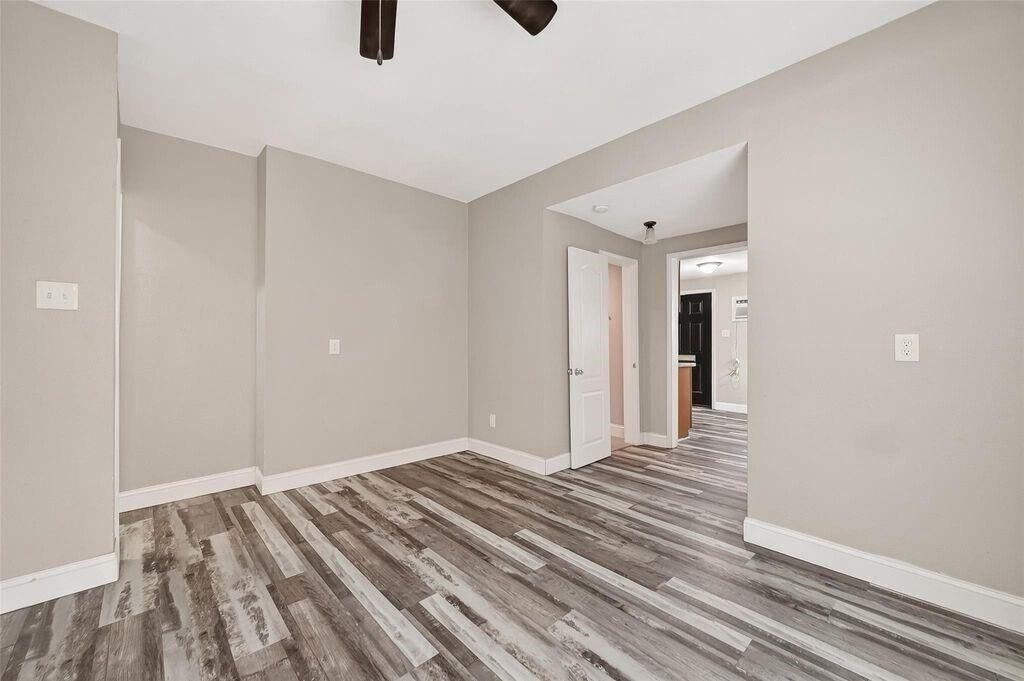 Photo - 1511 Scharpe St Unit 2