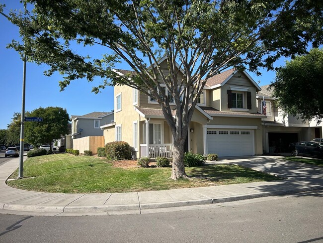 Photo - Beautiful Hidden Lake 3 Bed 3 Bath Home