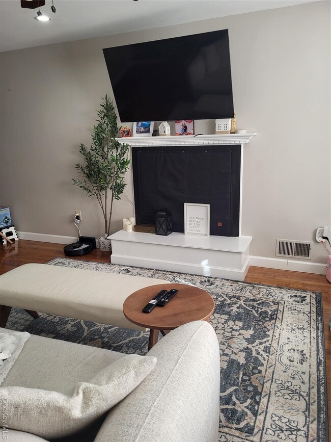 Photo - 79 Winchester Ave