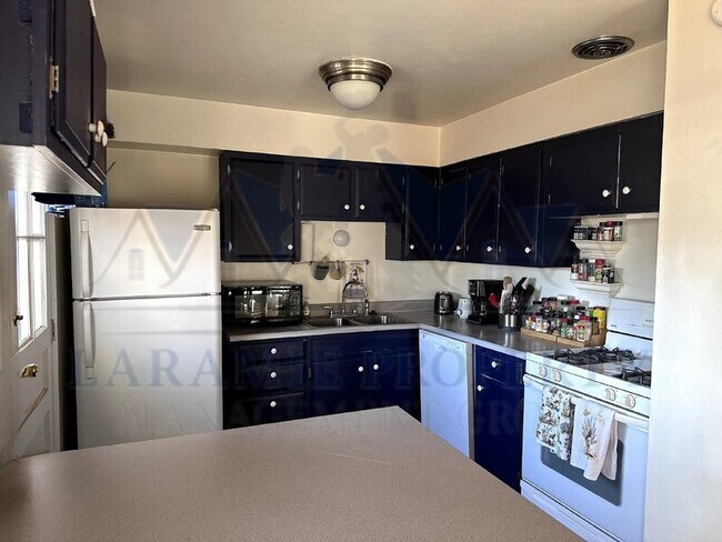 Photo - 1202 Mitchell St