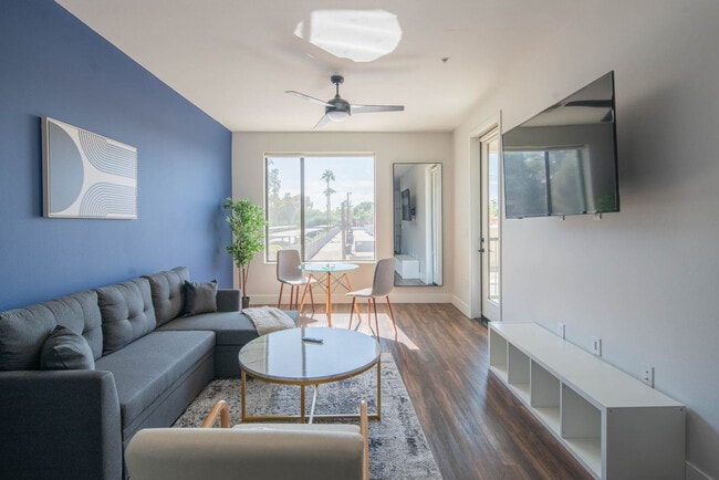Building Photo - 701 W Rio Salado Pkwy Rental