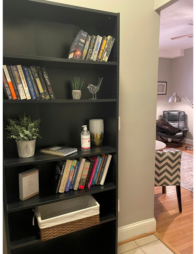 Photo - 1401 Columbia Rd NW Unidad 208