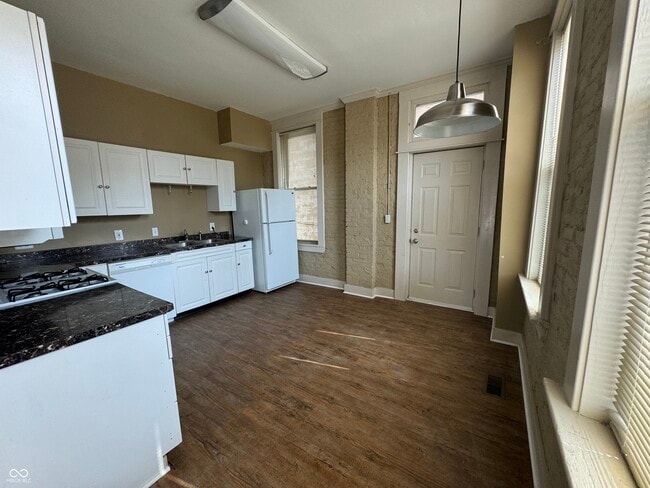 Photo - 701 Stevens St