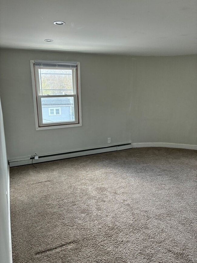 Photo - 2 Bedroom Apartment w/Appliances