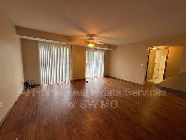 Photo - 858 S Campbell Ave Unit Apt #101