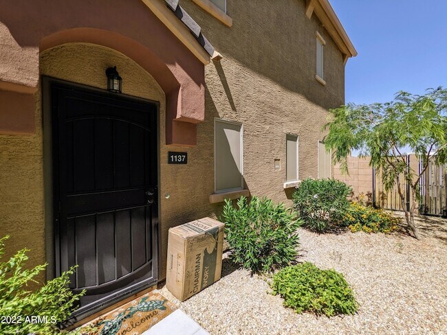 Photo - 2150 W Alameda Rd