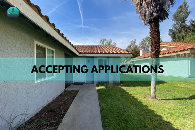 Building Photo - A Renovated Duplex with Fenced Back Yard Rental