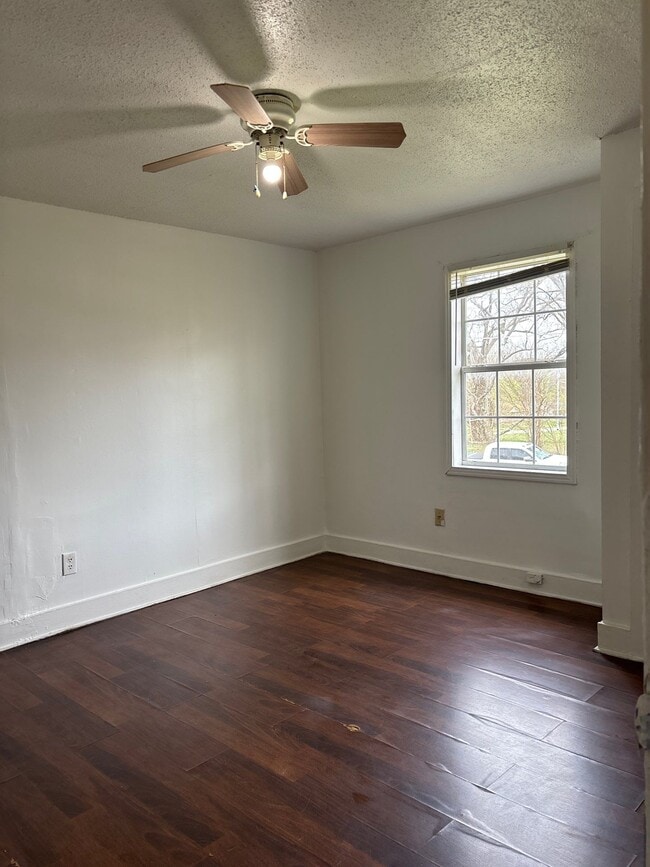 Photo - 1105 N McLemore Ave