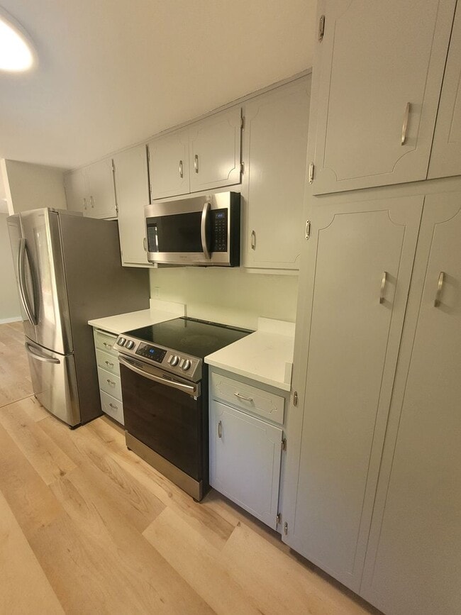 Photo - Lovely South Hills home, 4BD/3BA, Available early June!