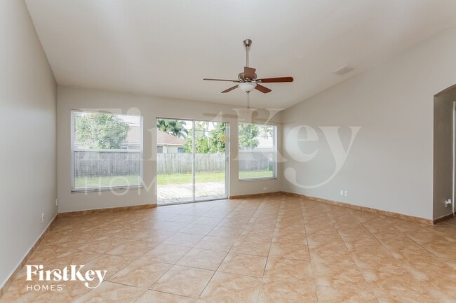 Photo - 1168 SW Idol Ave