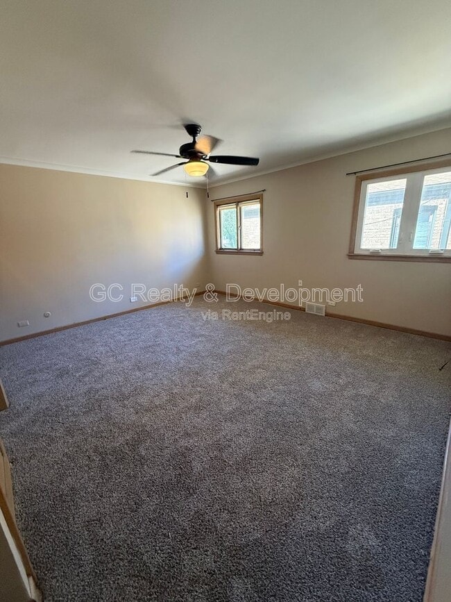 Photo - 10650 S Claremont Ave Unit 2