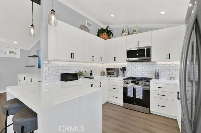 Building Photo - 211 Chandon