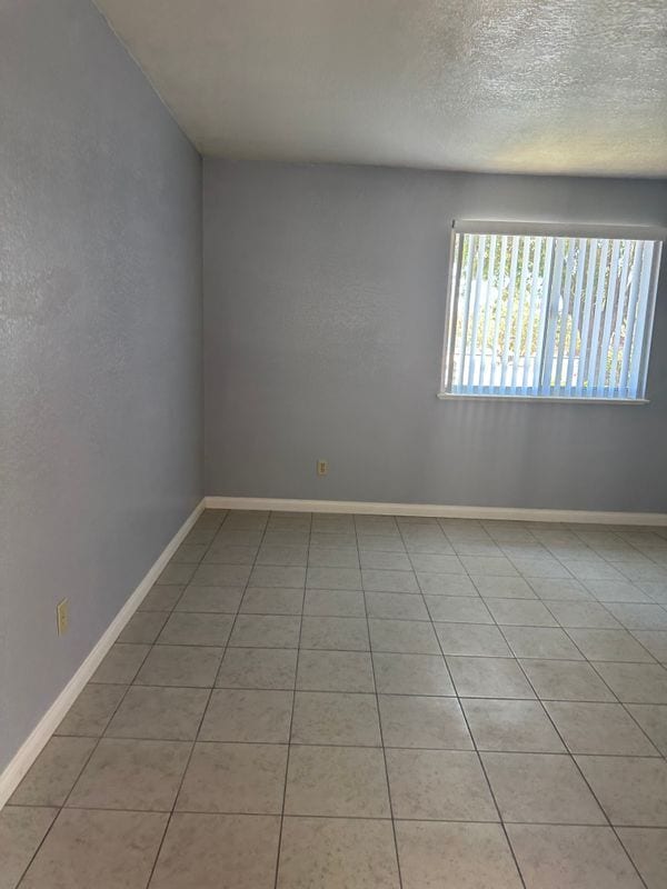 Photo - 16435 Orange St