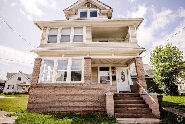 Building Photo - 2594 Broadway St Unit 1 Rental