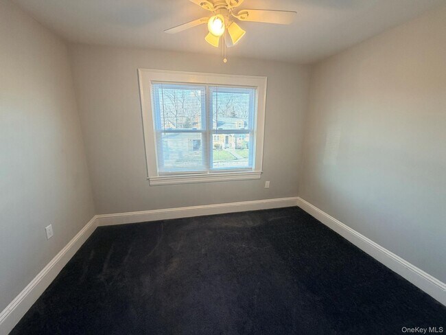 Photo - 1924 Commonwealth Ave