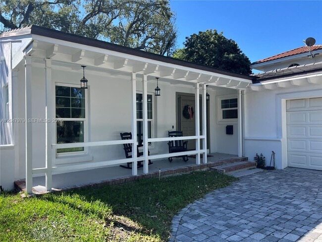 Photo - 1452 Urbino Ave