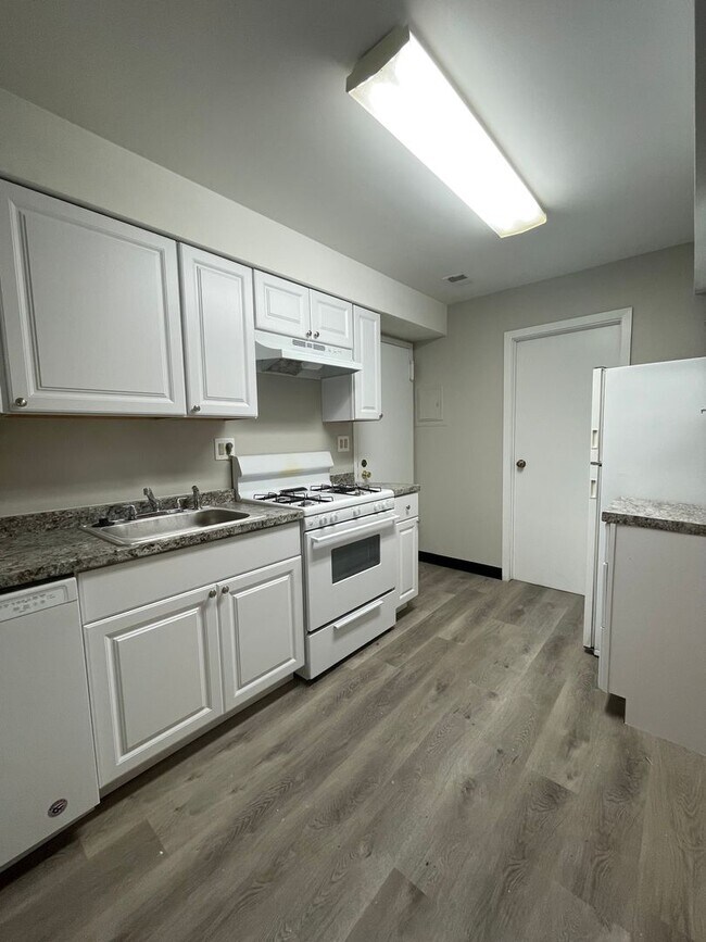 Photo - Spacious 3 Bedroom Townhouse in Franklintown!