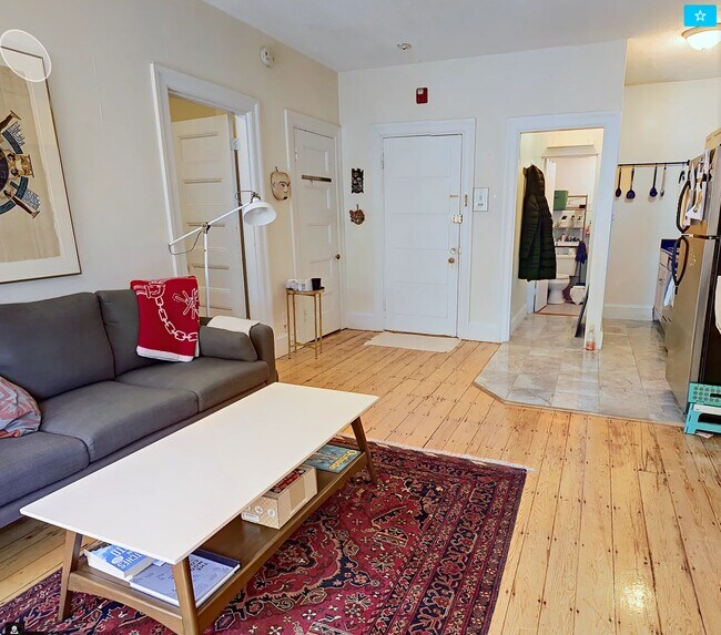 Photo - 1069 Beacon St Unidad 7