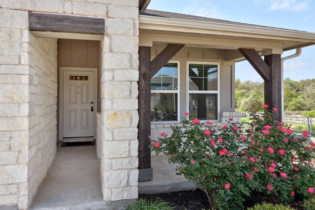 Photo - 809 Russet Rock Dr