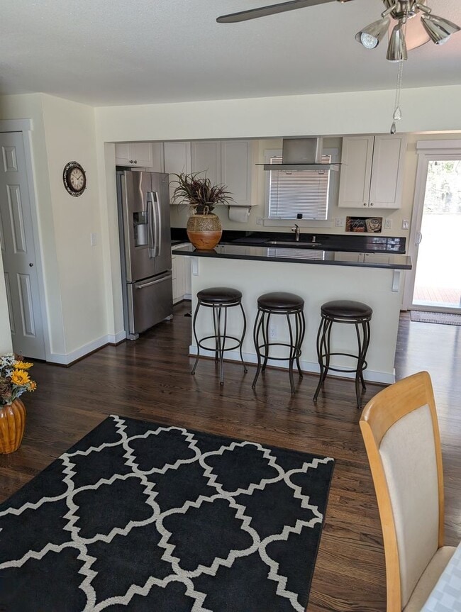 Photo - Highly Desirable Edmonds Rambler; 3 Bedroom 1 bath