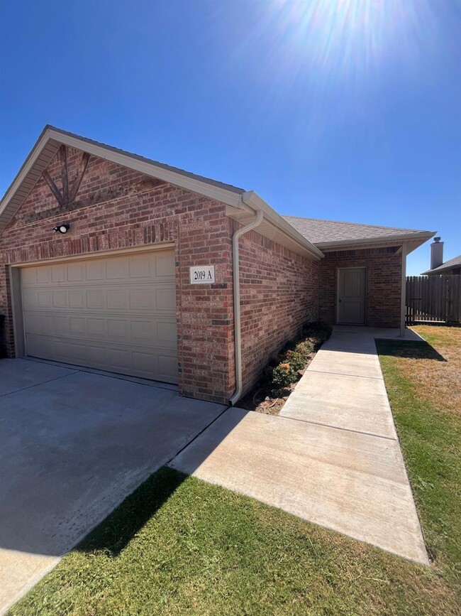 Photo - 2019 102nd St Townhome