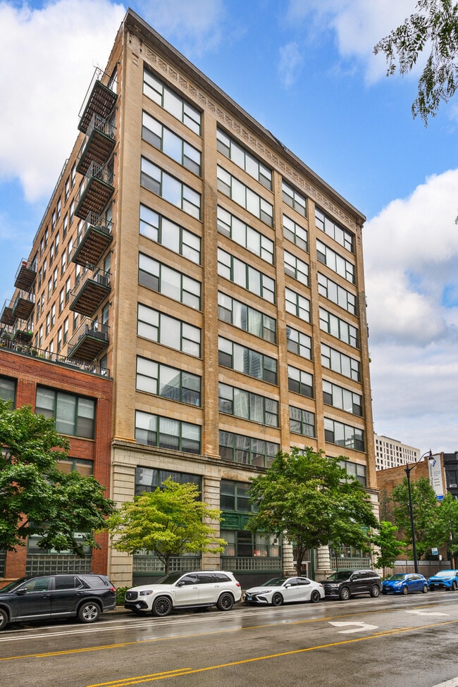 Building Photo - 1322 S Wabash Ave Unit 805 Rental