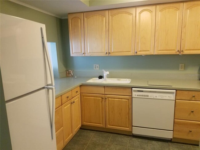 Photo - 5421 Vineland Rd