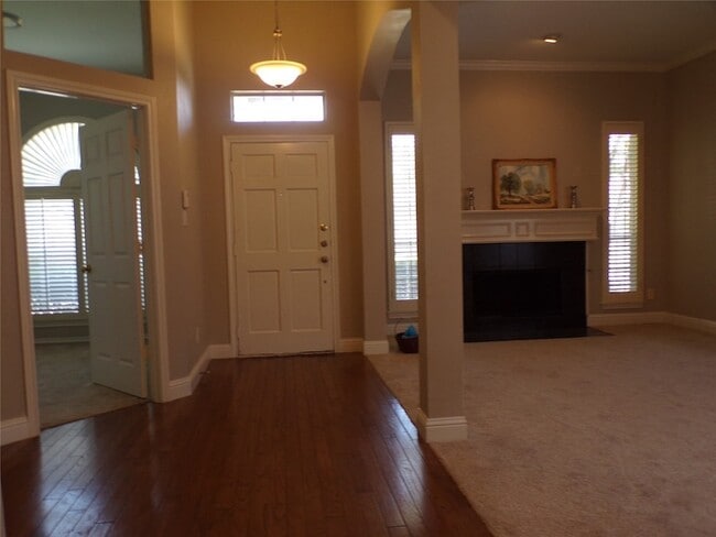 Photo - 4804 Holly Berry Dr