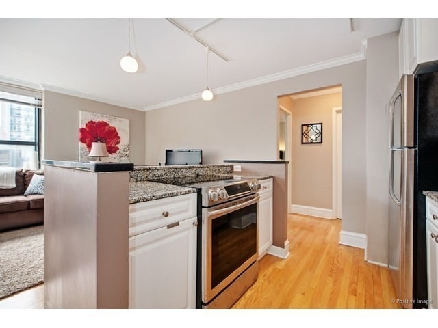 Building Photo - 419 W Wellington Ave Rental
