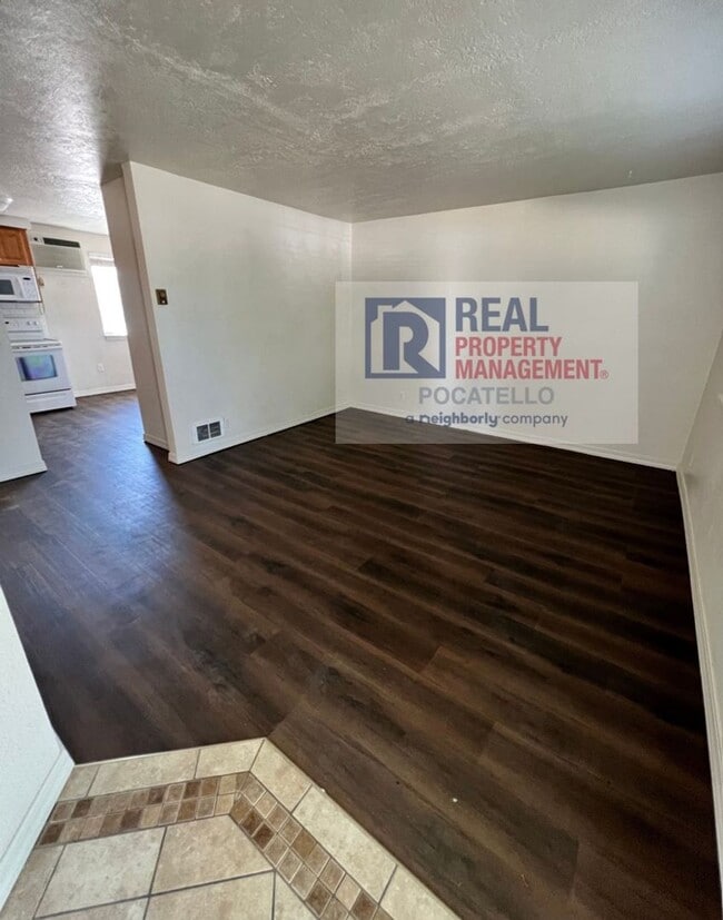 Photo - 2 bedroom 1 bath duplex - Single car garage