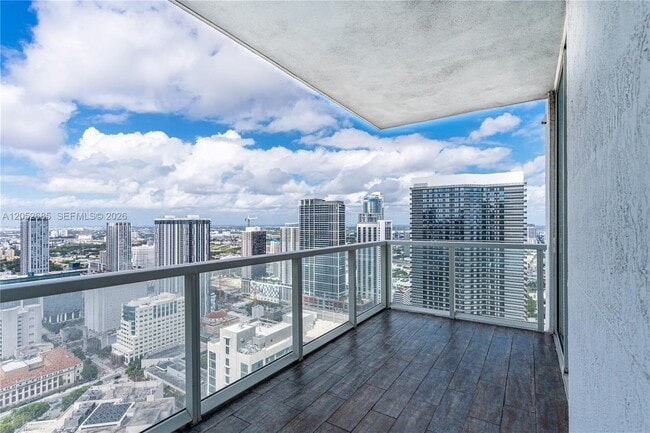 Building Photo - 244 Biscayne Blvd Unit 4708