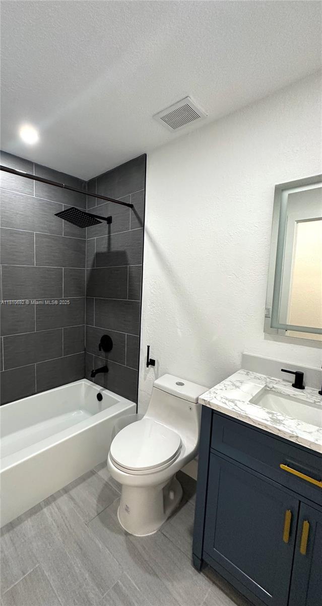 Building Photo - 2447 SE 14th Ave Rental