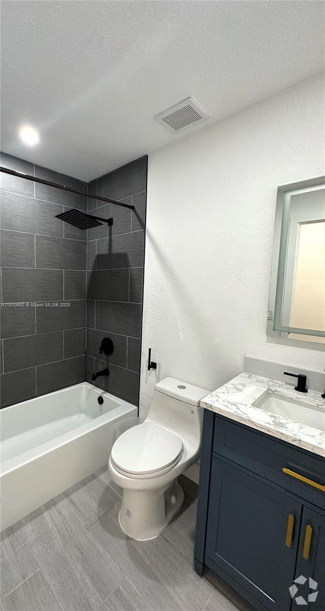 Building Photo - 2447 SE 14th Ave Rental