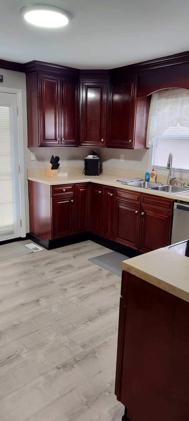 Photo - 113 Bettie St