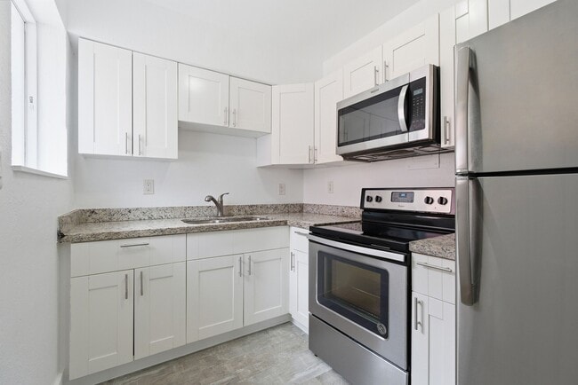 Photo - 8430 Crespi Blvd Unit # 8420