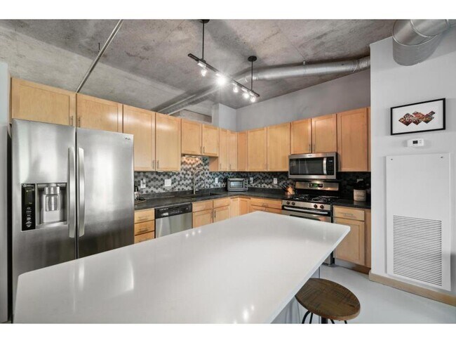 Photo - 720 N 4th St Unidad 209