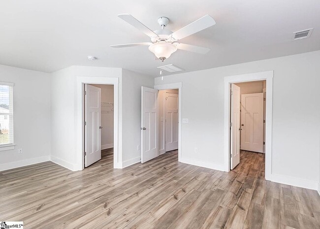 Photo - 152 Creekhill St